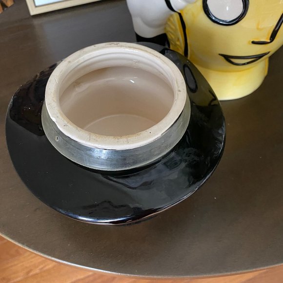 Mr. Peanut - Ceramic Vintage 1980's Cookie Jar with Top Hat Lid - Picture 8 of 10